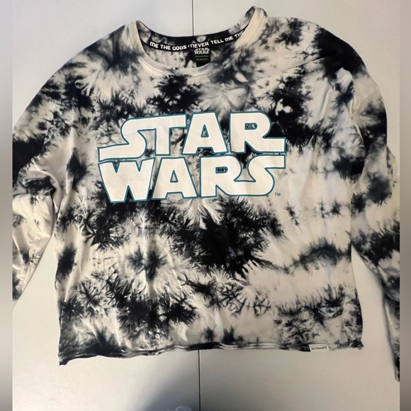 STAR WARS (DISNEY) TIE DYE PULLOVER SHIRT BY HER UNIVERSE. SIZE LARGE. - Picture 6 of 9